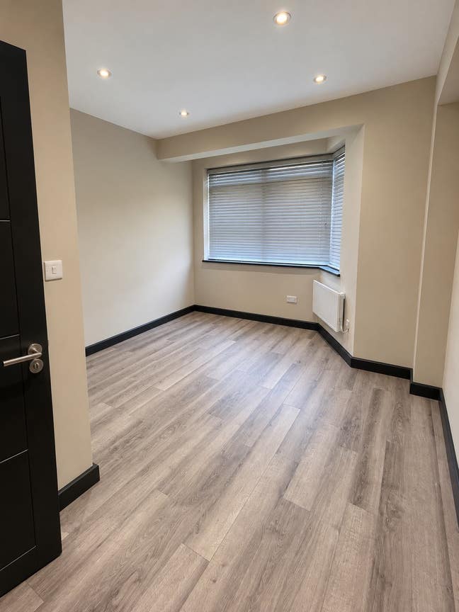 Studio connected to Harrow , Pinner, Stanmore !  Main Photo