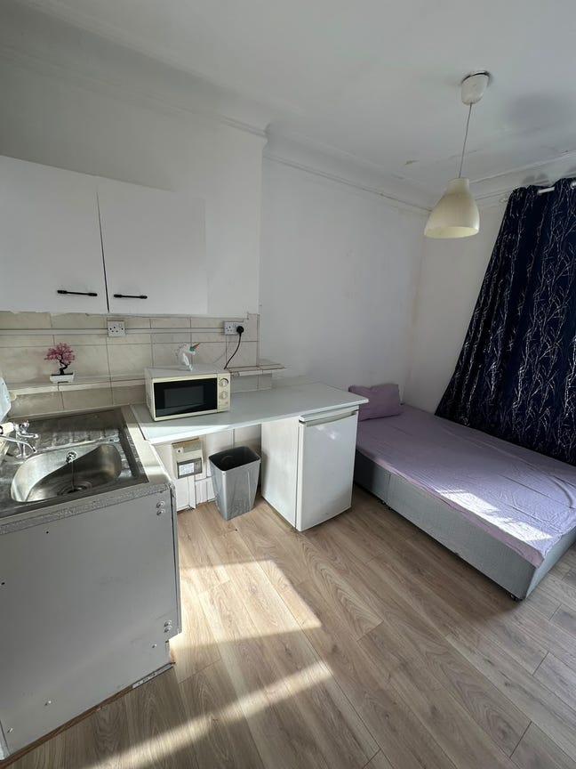 Wow studio flat in Edgware Rd 🏠🏠 Main Photo