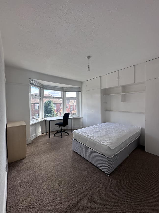 Available now rooms in a 4 bed Fenham house &pound;80pw. Main Photo