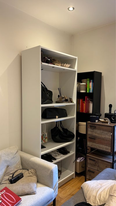 Bedroom in White City for short stay  Main Photo