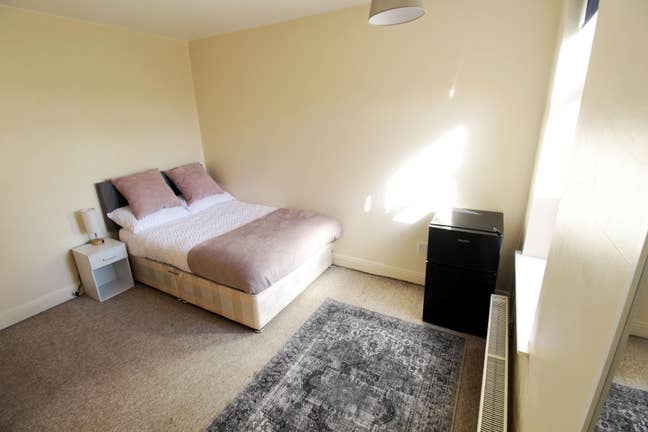 🏡Furnished Double Rooms|💡 All Bills Included Main Photo