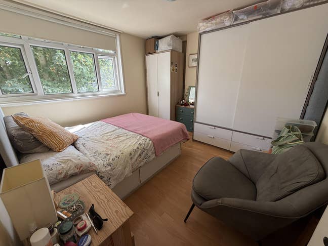 Double room in a peaceful flat in Nunhead Main Photo