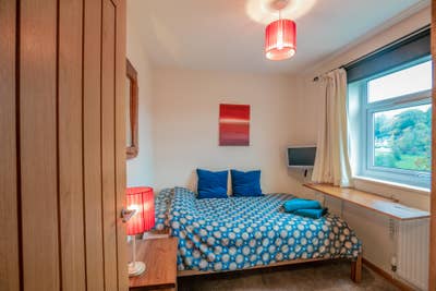 Lovely double bedroom in Nailsworth  Main Photo
