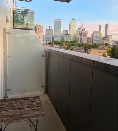 Ensuite Room with Balcony near Canary Wharf E14 Main Photo