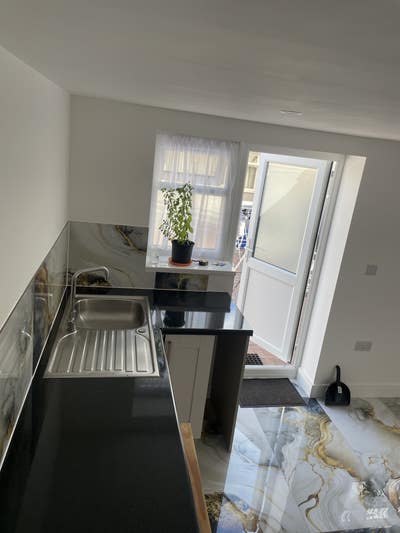 Brand new studio flat Main Photo