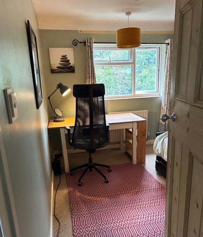 Double room - close to hospital - short term let  Main Photo