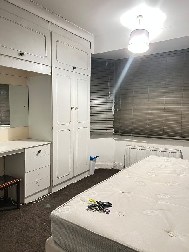 Big room in Enfield near station Main Photo