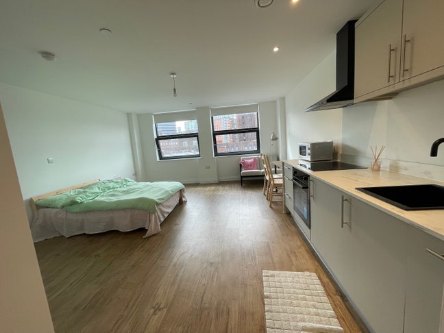 Furnished Spacious great location Studio  Main Photo