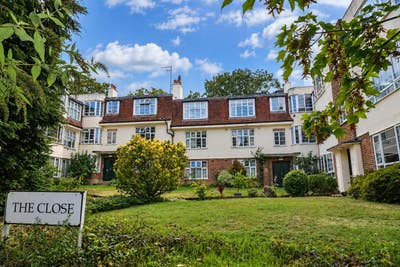 Bright & airy 2 bed flat in Muswell Hill N10 Main Photo