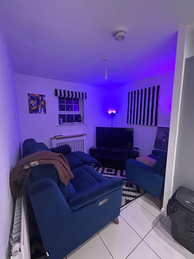 Flat Share in Loddon (Single Furnished Room) Main Photo