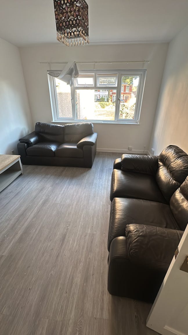 Cosy 2 bedroom ground floor flat to rent in CF14  Main Photo