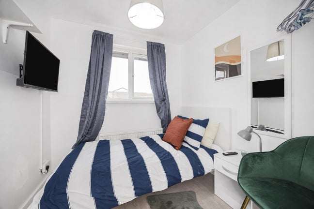 Cosy Single Room 5 Min to Maryland Station Main Photo