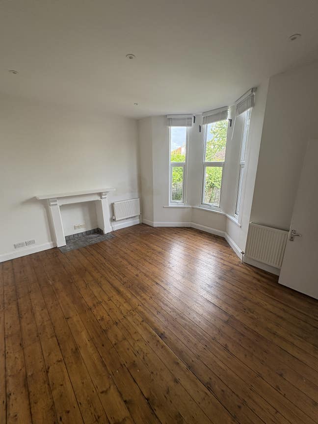 Room available in Montpelier Main Photo