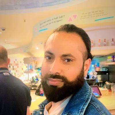 Professional Male seeks a single or double room Main Photo