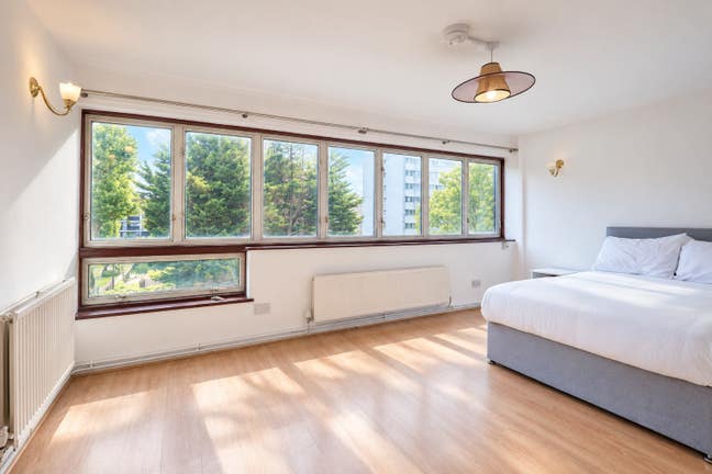 ✨New Renovated Master room-Prime Location Main Photo