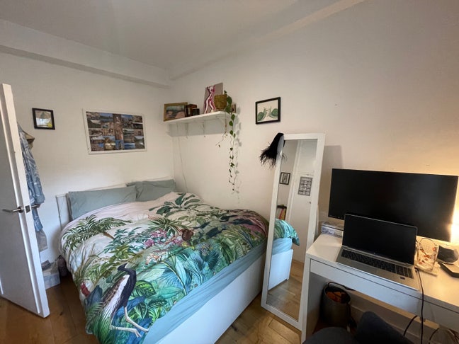 🏡 Calm Zone 1 room - available for November! Main Photo