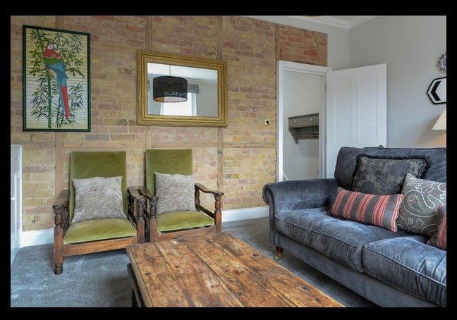 Double room available in South Wimbledon  Main Photo