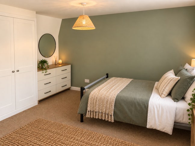 Large Double Ensuite Rm|Great Location|GU15 Main Photo