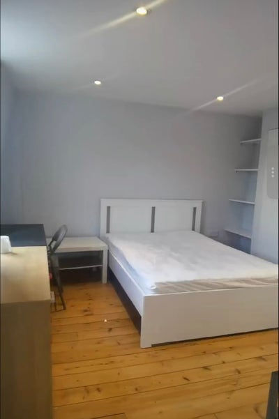 4 Rooms Available, Bright 5-Bed House in Kingston Main Photo
