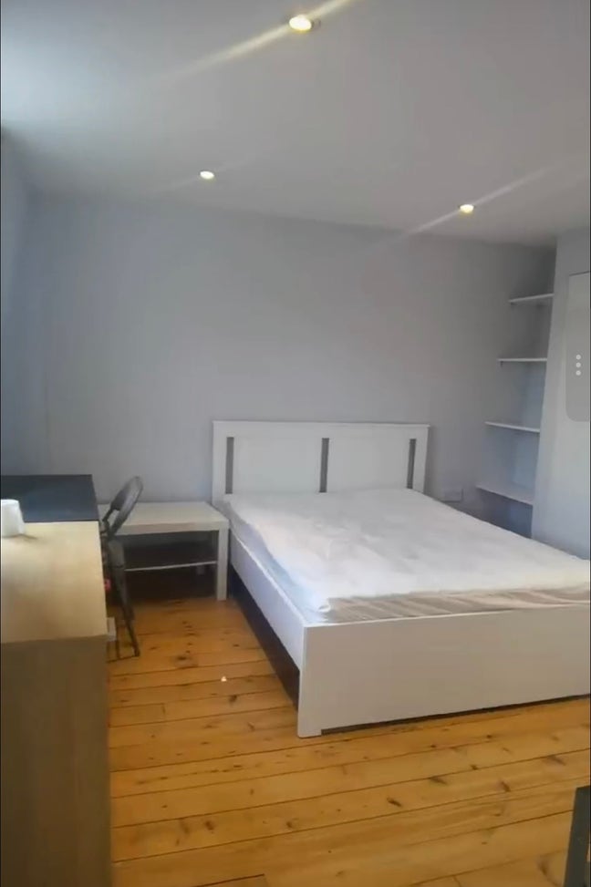 4 Rooms Available, Bright 5-Bed House in Kingston Main Photo