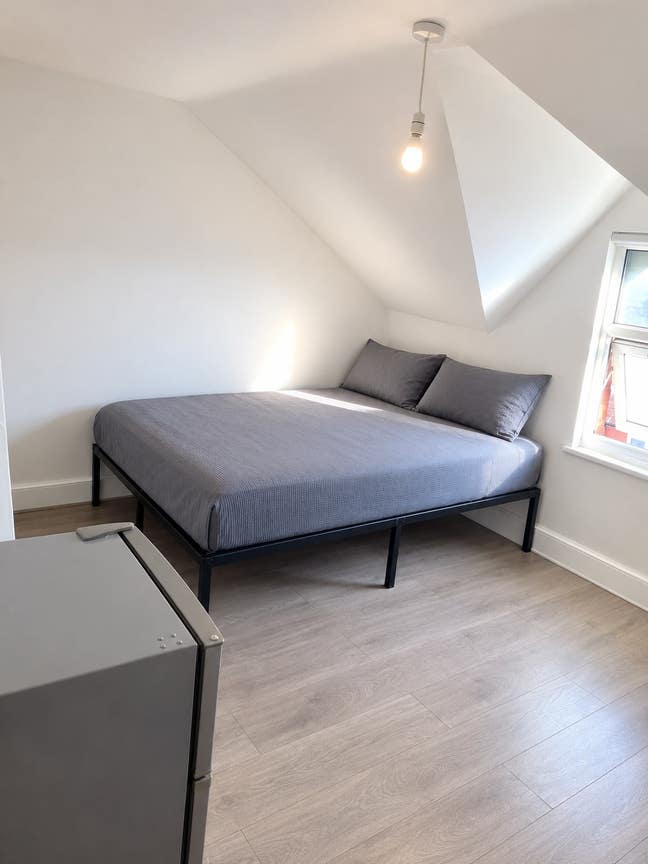 Tottenham Hale Double Room | 1 Person | &pound;0 Deposit Main Photo