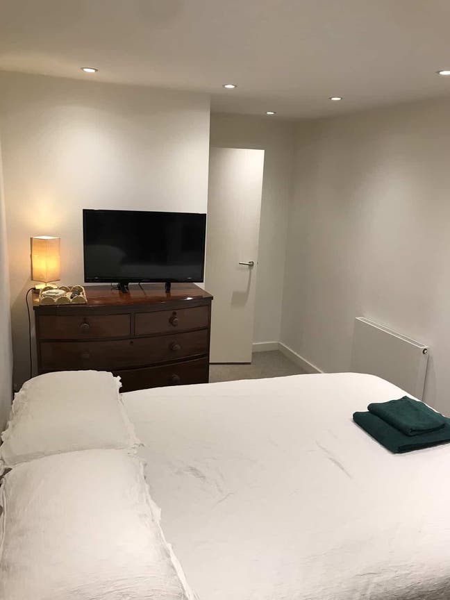 SUBLET available now - 18th Sept - 27th September Main Photo