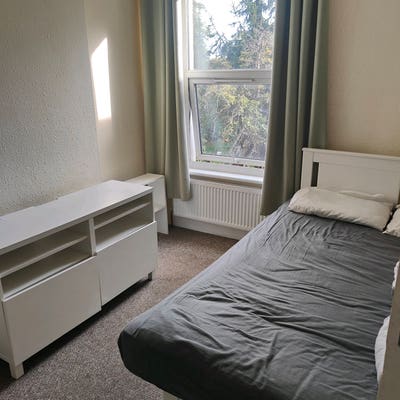 Double room available now in Manor Park E7 Main Photo