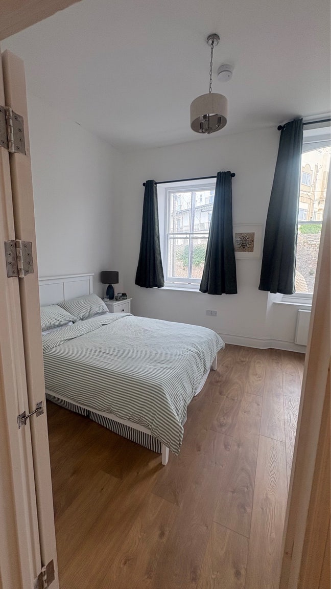 Large double bedroom with stunning sea views  Main Photo