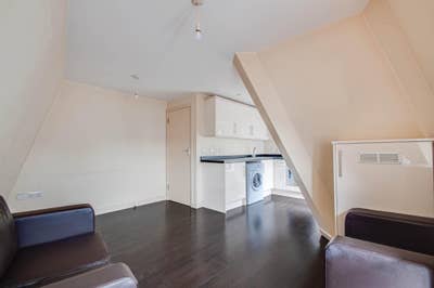 A beautiful 2 bedroom property in Euston NW1 Main Photo