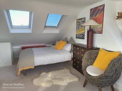 Beautiful Architect designed loft en-suite  Main Photo