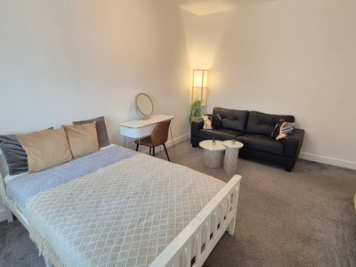 🏠🏠 Amazing rooms in Finchley - move in NOW 🏠🏠 Main Photo