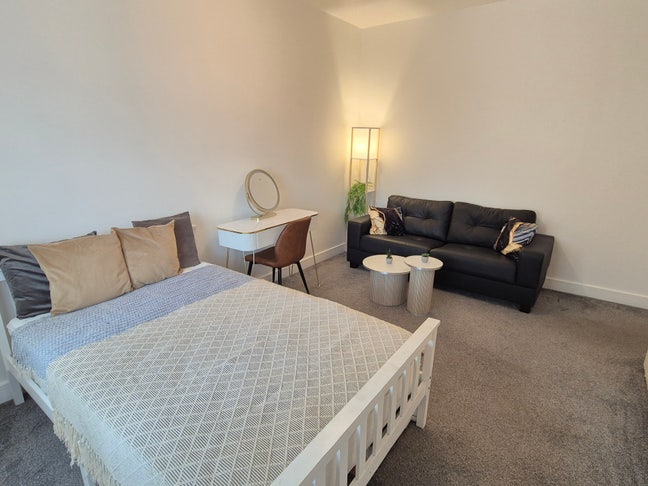 🏠🏠 Amazing rooms in Finchley - move in NOW 🏠🏠 Main Photo
