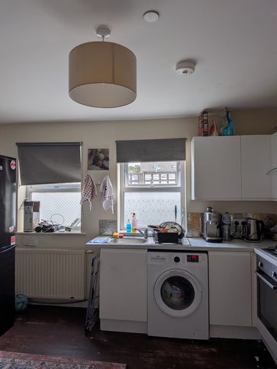 Single room in a shared flat Main Photo