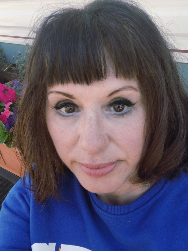 58 year old Female seeks a single or double room Main Photo