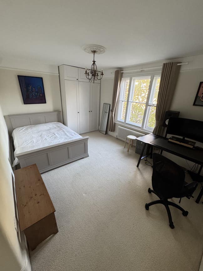 Quiet Professional Household – Double Room, Putney Main Photo
