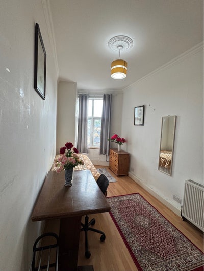 Fully Furnished Single Room All Bills Included  Main Photo