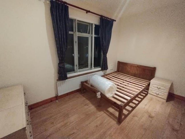 Spacious Double Room Available in TW5  Main Photo