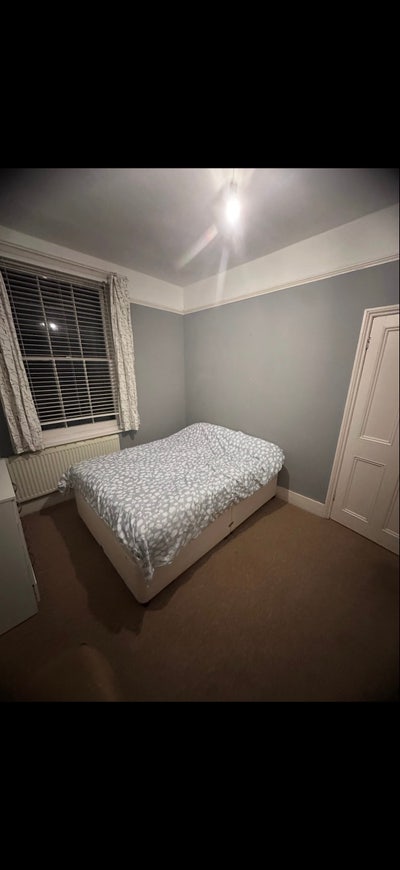 Room to let in Old Town Main Photo