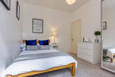 West Ealing room - Great Price - Professional Home Main Photo