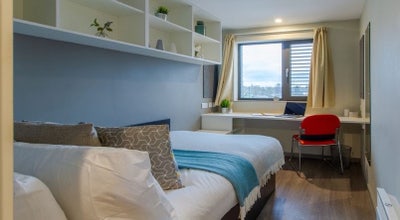 En-suite Room Available - Students Only Main Photo