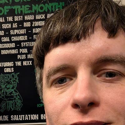 41 year old Male seeks a double room Main Photo