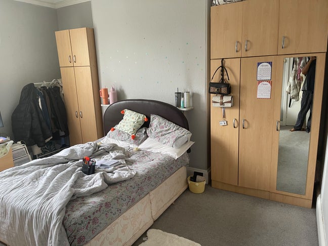 Flat for rent for couples or single/double Main Photo