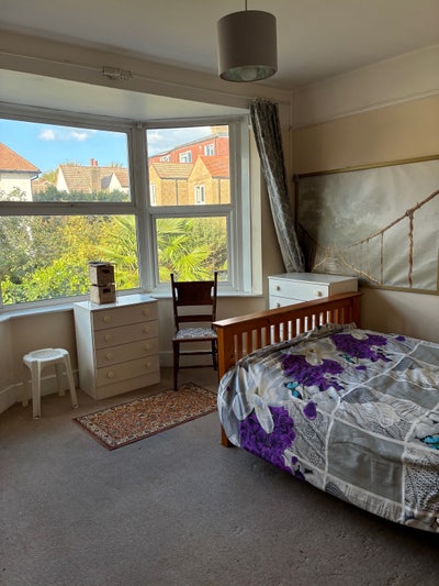 Double room in quiet house Main Photo