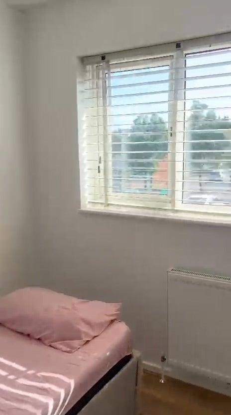 **Double Room Available in 4 Bed House – &pound;400/mon Main Photo