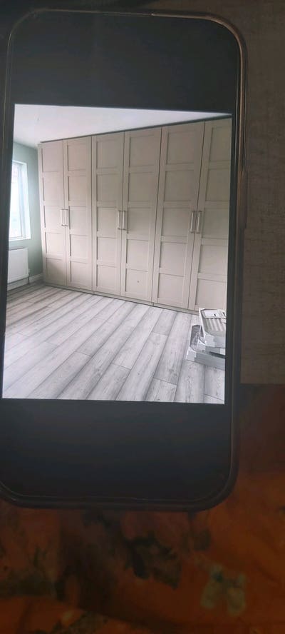 One double bed with fitted wardrobe in rm8 Main Photo