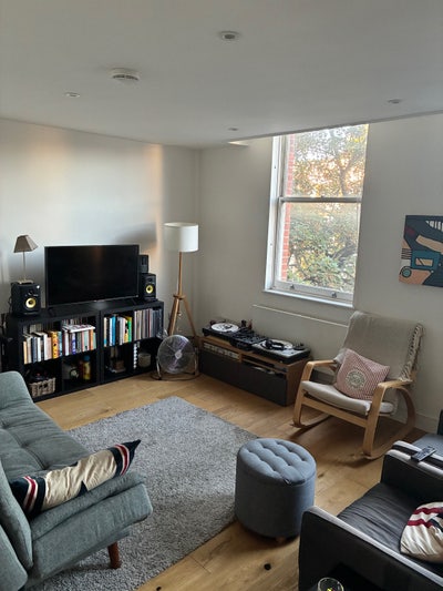 Double room available in the heart of Islington  Main Photo