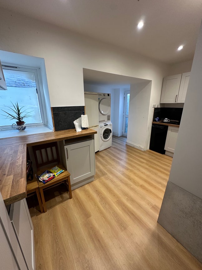 Subletting my Home (all bills included) Main Photo