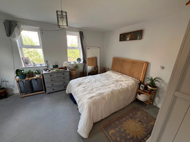 En-suite Room in Hyde Park - 6 Month Let Main Photo