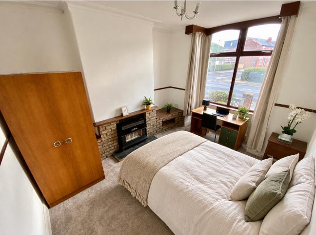 Lovely Friendly Student House- Double Bedroom  Main Photo