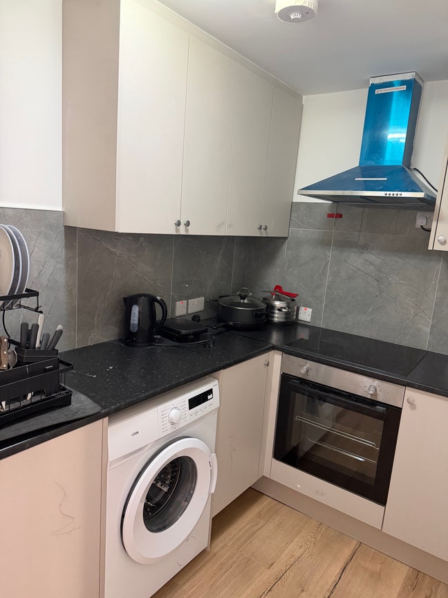 🏠 Private Room to Rent – &pound;750 per Month Main Photo